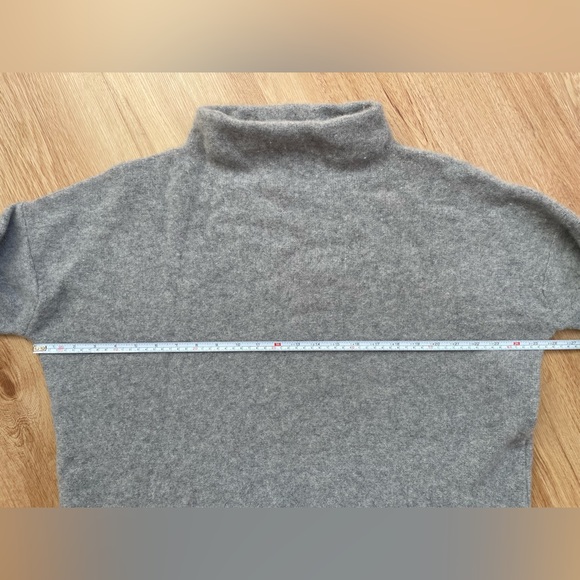 Vince Cashmere Funnel Neck Sweater plush light gray large pullover $448 - Picture 6 of 9